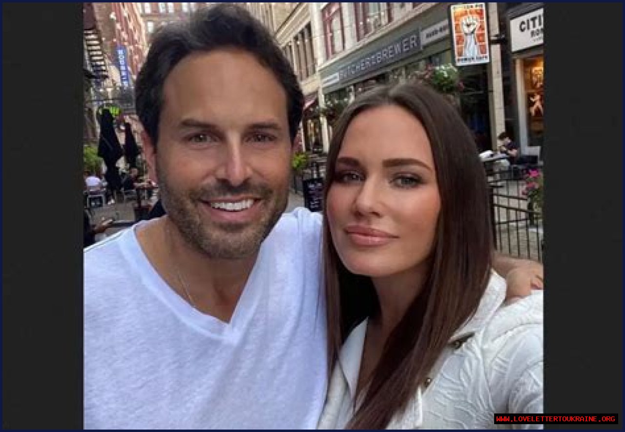 Age, Net Worth, Meredith Marks Husband, Instagram