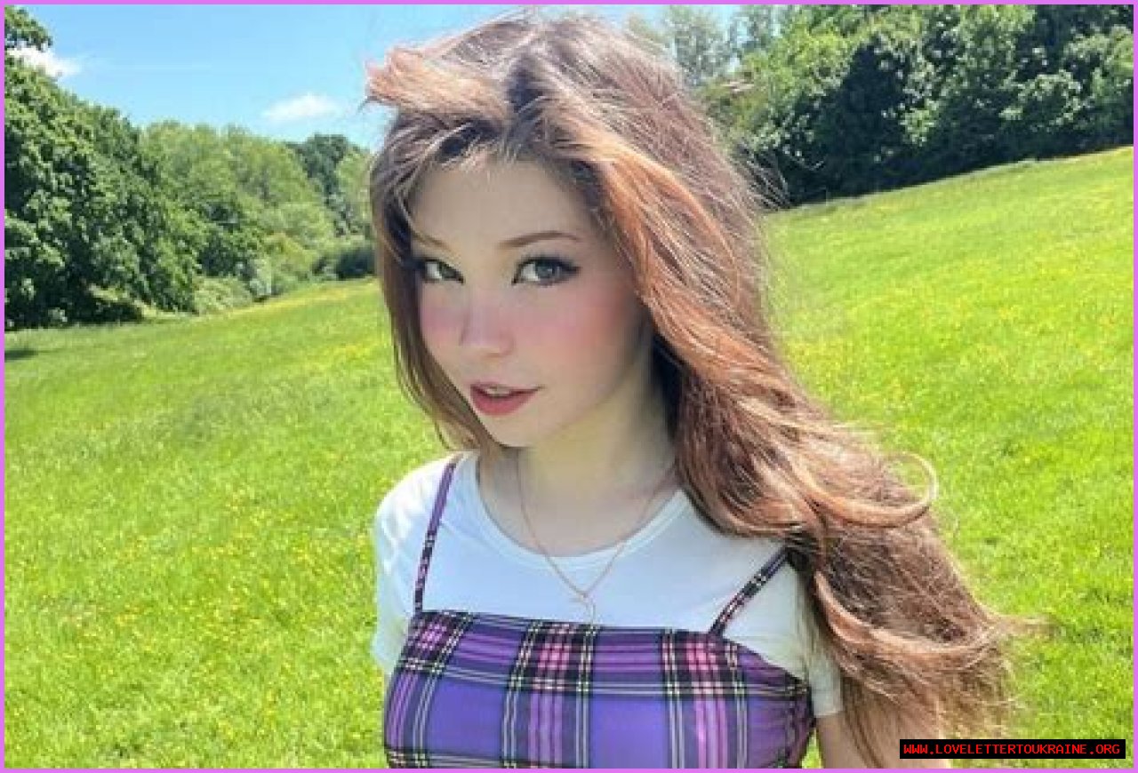 Belle Delphine – Age, Net Worth and Social Media Influencer Profiles