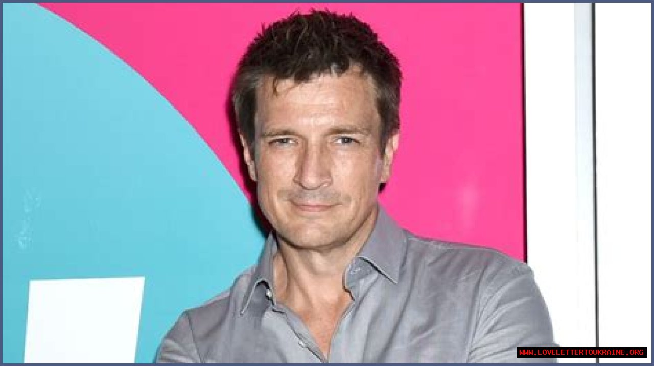 'Castle' Star Nathan Fillion Calls New Huge Back Tattoo a 'Poor Choice'