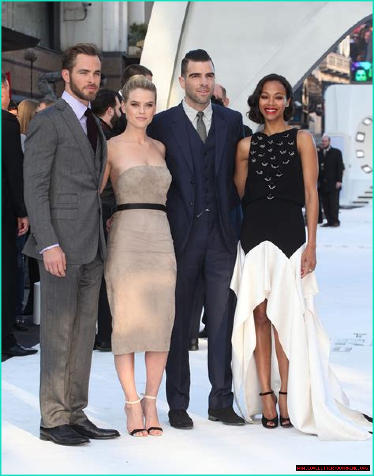 Chris Pine Height – How Tall is the Star Trek Actor?