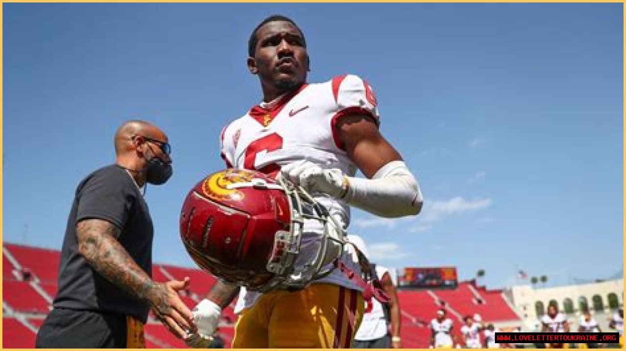 Former USC football player arrested after being accused of raping 2 women