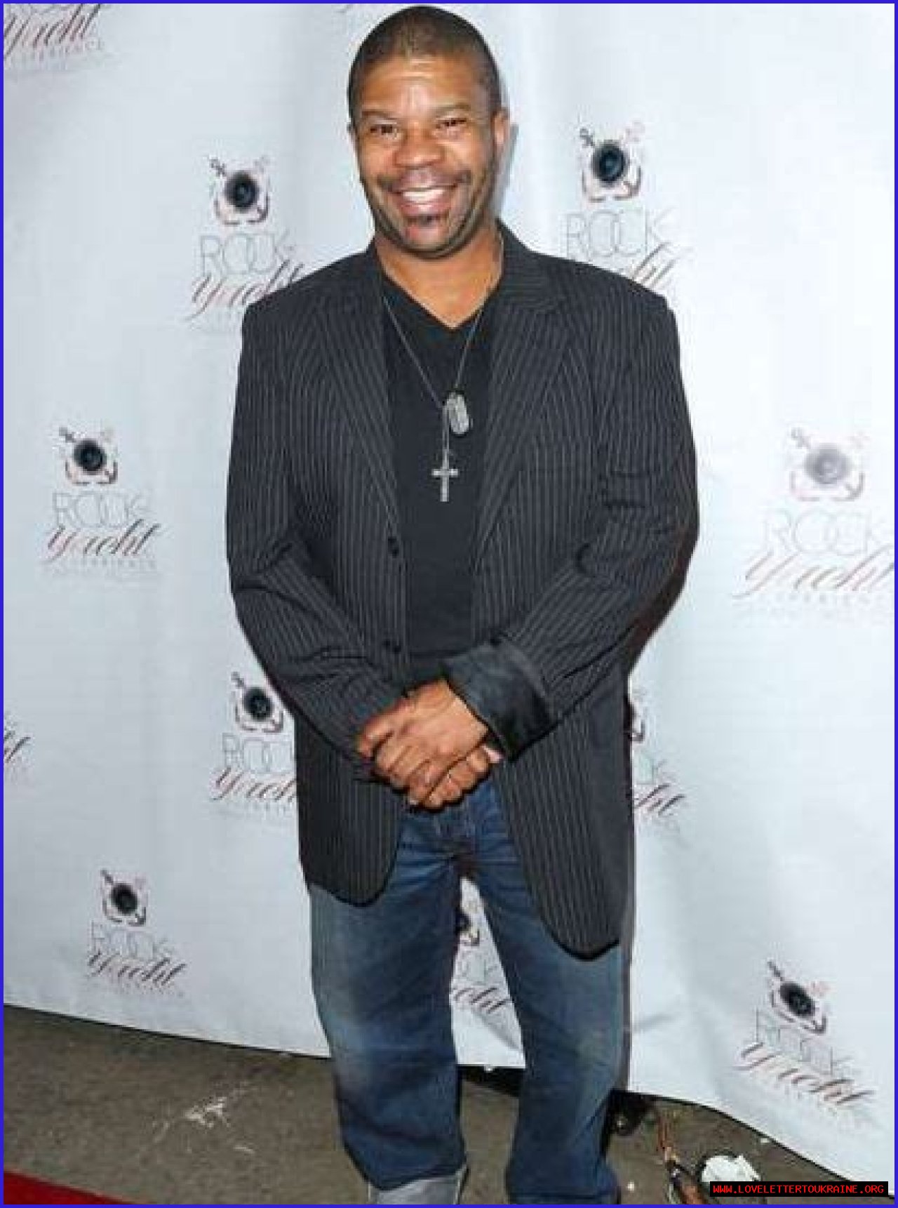 Kelly Perine  Bio (Wiki) 