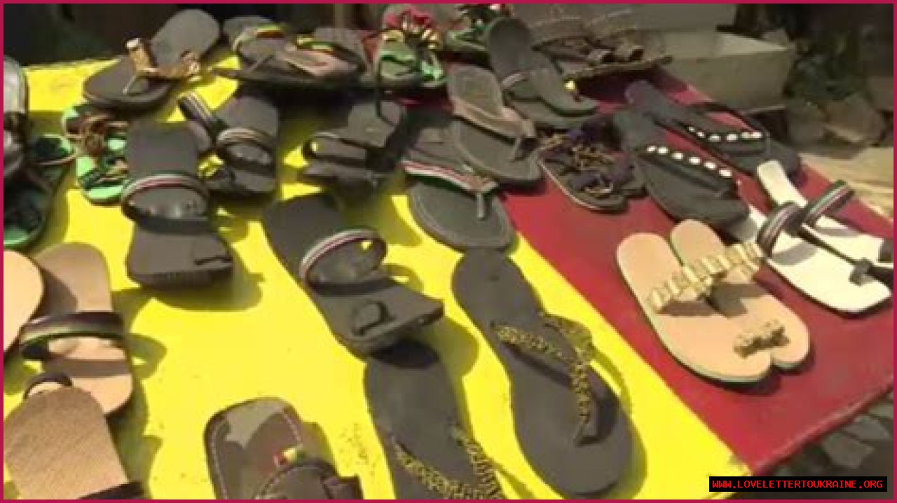 Kenya entrepreneurs turn old tyres into shoes | Business and Economy