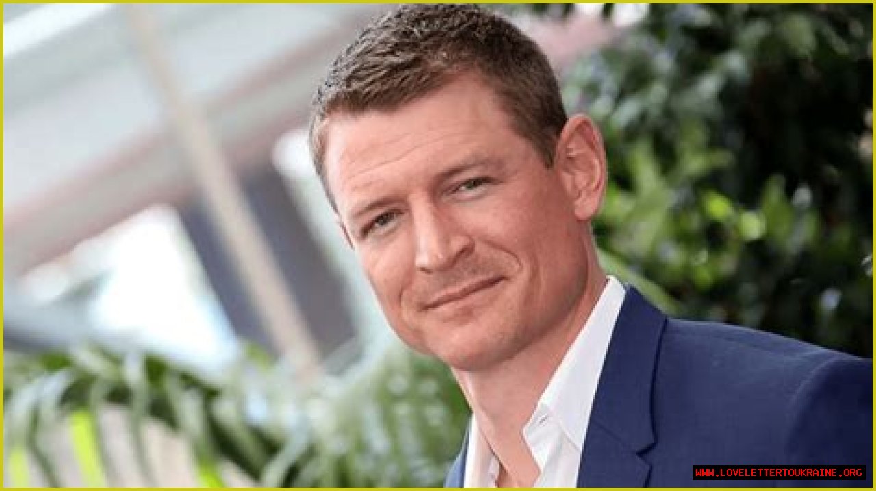 Philip Winchester Net Worth, Age, Height, Weight, Family, Wiki 2024