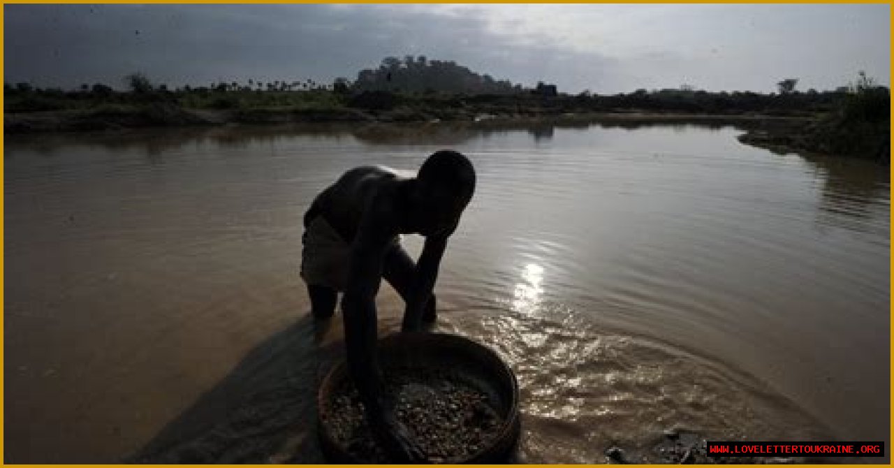 Sierra Leone pastor finds huge 706-carat diamond | Business and Economy