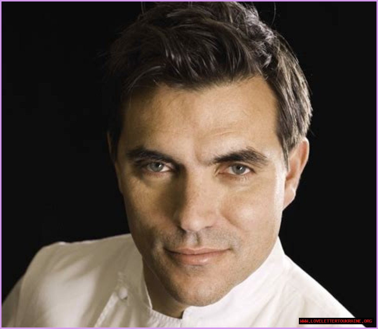 Todd English (Chef) - Age, Birthday, Bio, Facts, Family, Net Worth, Height & More