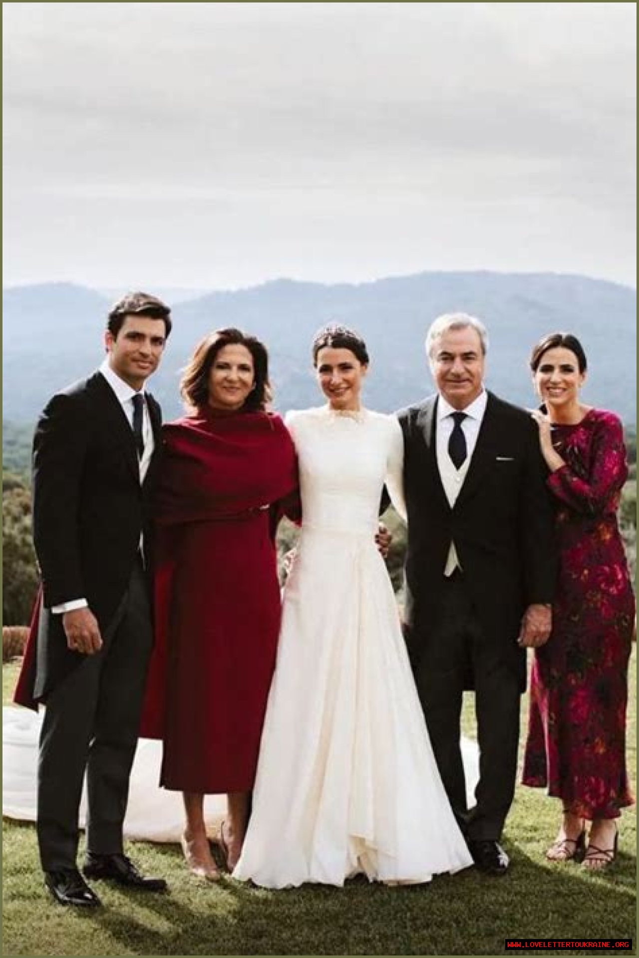 Who Is Blanca Sainz Vázquez? Carlos Sainz Sister- Family Tree